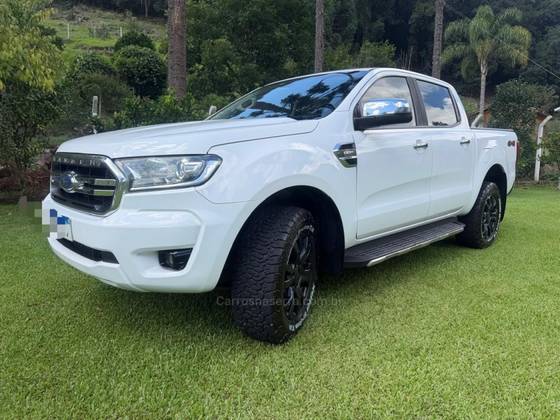 FORD RANGER 3.2 XLT 4X4 CD 20V DIESEL 4P AUTOMÁTICO